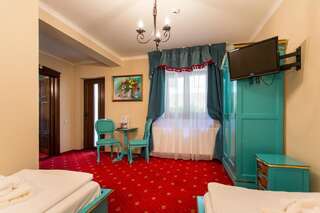 Гостевой дом Rosen Villa Sibiu Сибиу Апартаменты с общей ванной комнатой-1